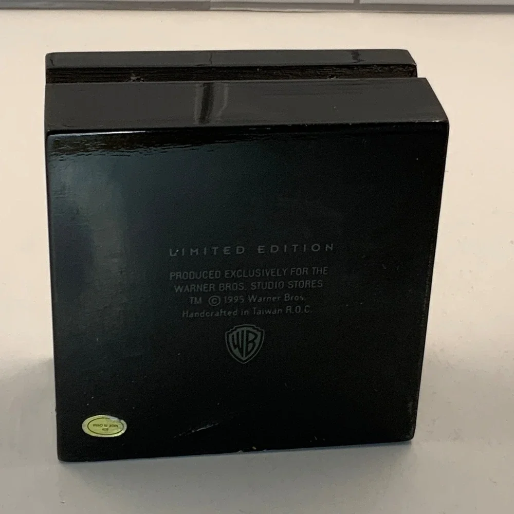 Warner Bros Studio Store Taz Director Series Watch Robert McKimson Limited Ed